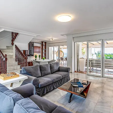 別荘 6 Bedroom Beautiful In *