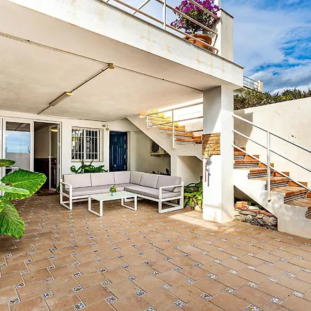 6 Bedroom Beautiful In 別荘 ラ・エラドゥーラ